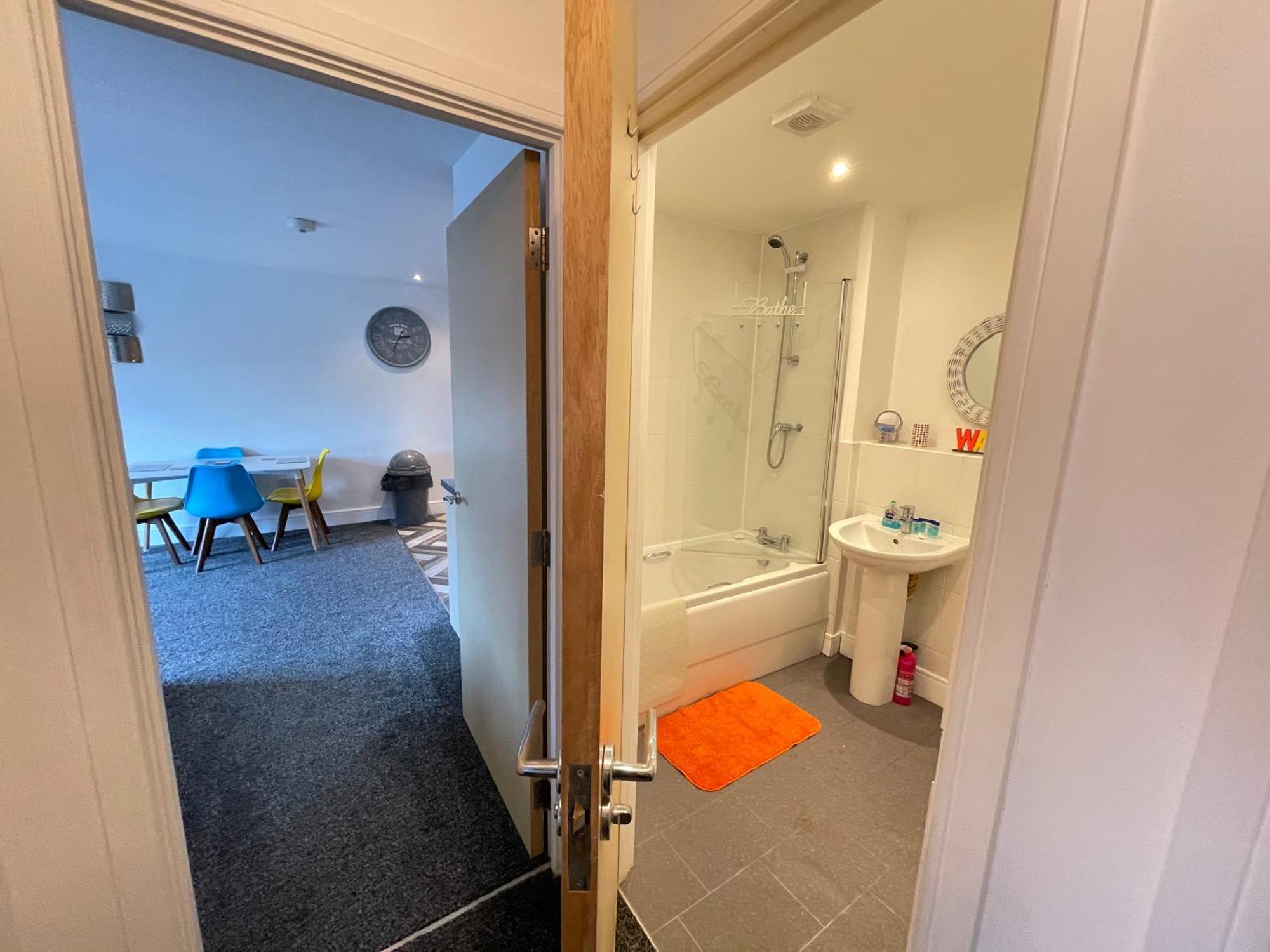 Grand Central Apartments ダービー 部屋 写真